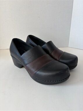 Dansko Tenley women’s leather clogs